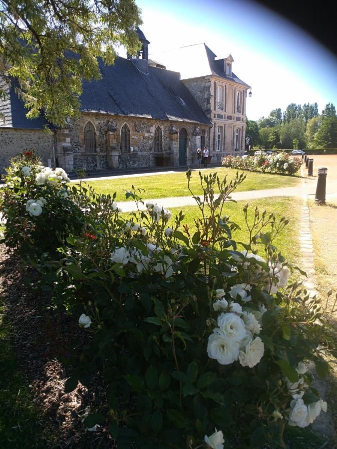 Lamaison Du Phare Honfleur Chambres D'Hotes Et Jacuzzi Prive Εξωτερικό φωτογραφία